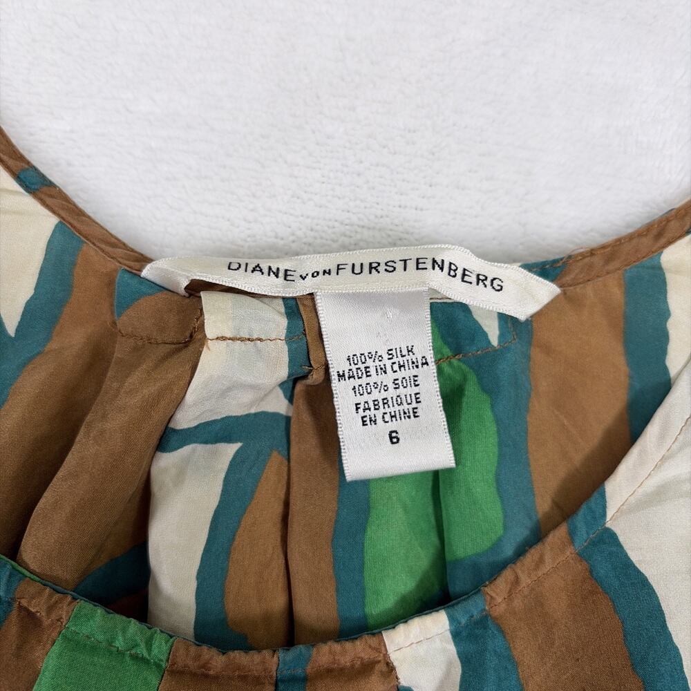 DIANE von FURSTENBERG 100% Silk Geometric Blouse Green Brown White Size 6 Chrty - Picture 6 of 9